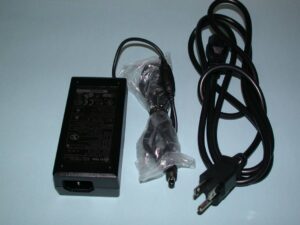 Προσαρμογέας γενικής χρήσης 100-240v STP103